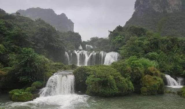 头条 | 不想走的太远？那我们就去百色这些美到窒息的旅游景点看看吧