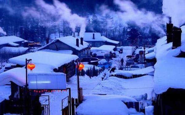 中国旅游地图：零下二十七度品美食 冰天雪地中撒个欢