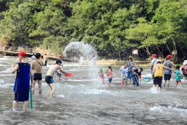 暑假亲子游：白水洋亲子泼水节