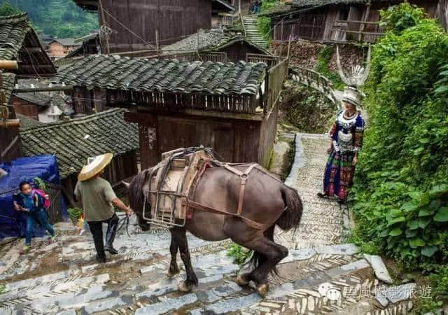 走走走~带你去西江苗寨吃香的，喝辣的！