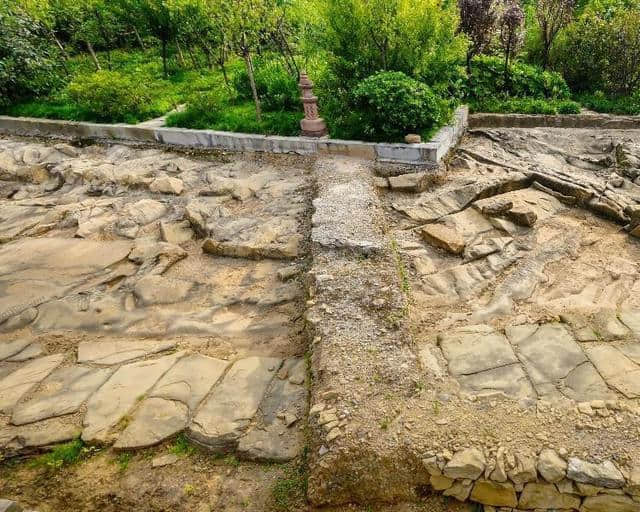 去广元旅游一定要去这个临江而建，重重叠叠13层，风景很美！