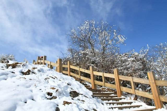 西岭雪山旅游景区