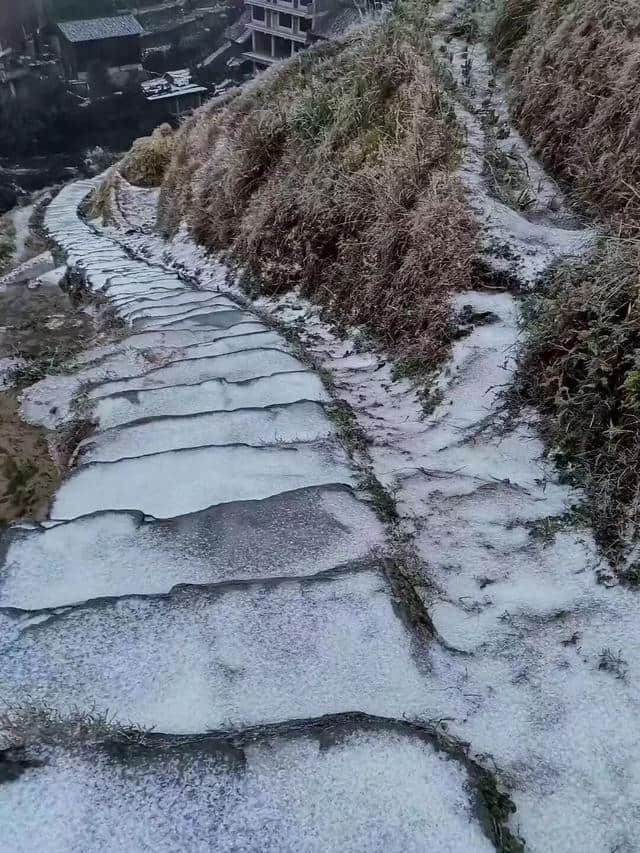 美翻了！龙胜各地雪纷飞