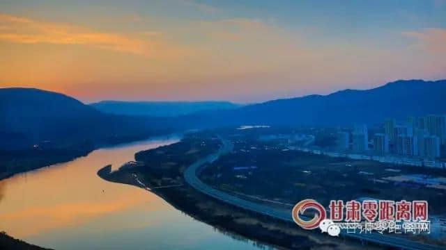 “游龙”环抱刘家峡新区 风景如画 美翻了