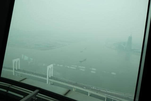 澳门美食和空中美景推荐，澳门旅游塔360旋转餐厅自助餐