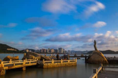 广东最值得去的两个海滨城市，去过这里旅游的都赞美，你们去过吗