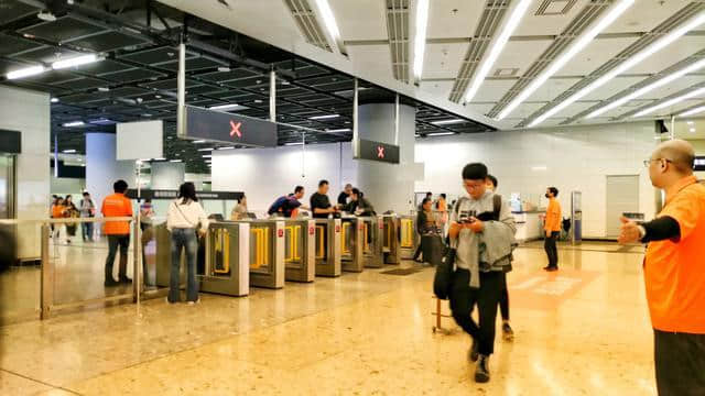 坐着高铁去香港旅游 实用旅行攻略