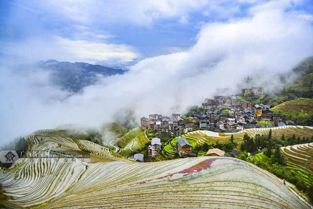 广西龙胜春日梯田景美如画 当地农民通过发展乡村旅游脱贫致富