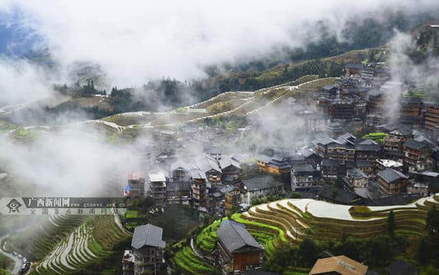 广西龙胜春日梯田景美如画 当地农民通过发展乡村旅游脱贫致富