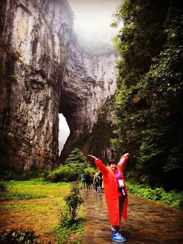 观人文印象武隆，赏天坑地缝美景