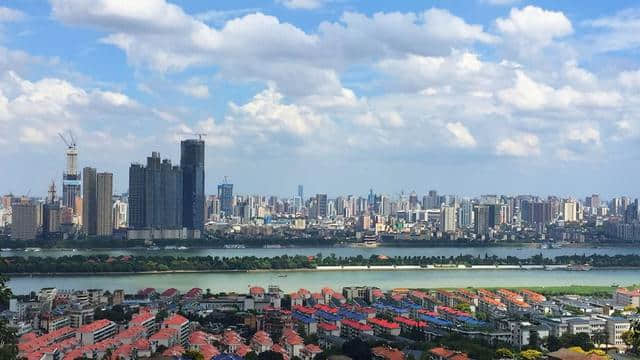 国内四大适合情侣出游的美景地，来这些地方旅游，浪漫又甜蜜