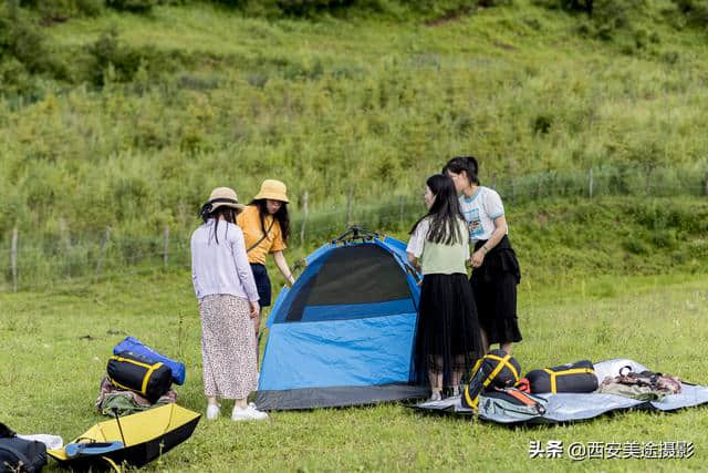 关山牧场看流星雨、草原烧烤徒步，原来暑期户外旅行可以这样玩