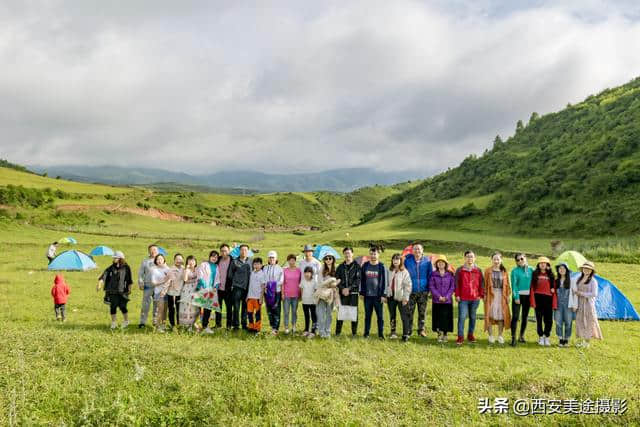 关山牧场看流星雨、草原烧烤徒步，原来暑期户外旅行可以这样玩