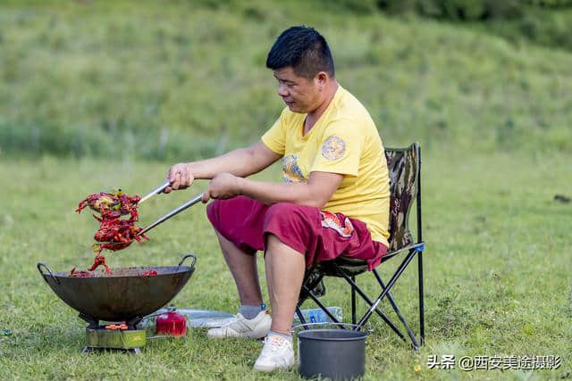 关山牧场看流星雨、草原烧烤徒步，原来暑期户外旅行可以这样玩