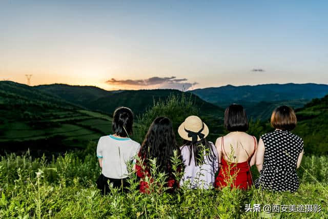 关山牧场看流星雨、草原烧烤徒步，原来暑期户外旅行可以这样玩