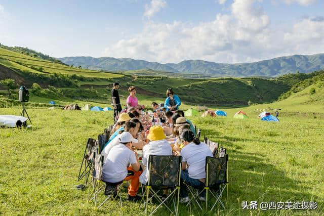 关山牧场看流星雨、草原烧烤徒步，原来暑期户外旅行可以这样玩