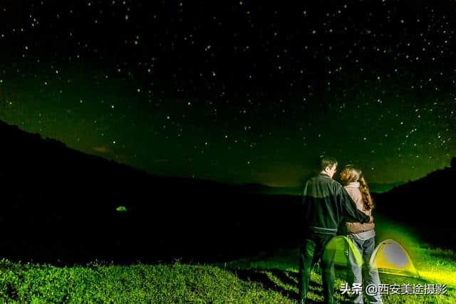 关山牧场看流星雨、草原烧烤徒步，原来暑期户外旅行可以这样玩