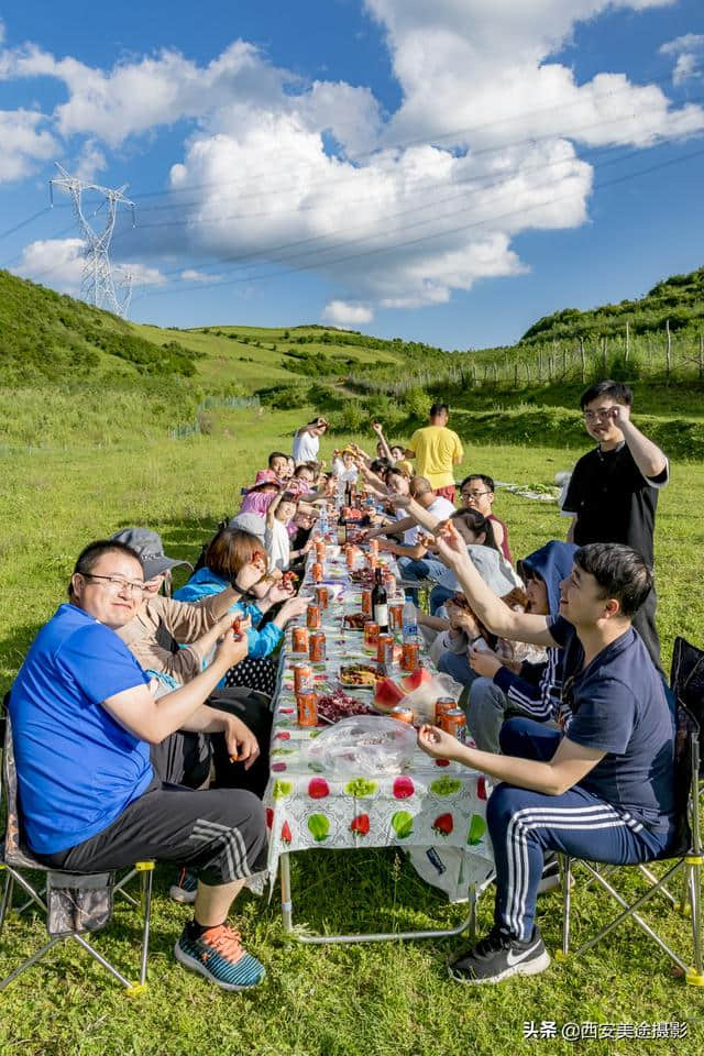 关山牧场看流星雨、草原烧烤徒步，原来暑期户外旅行可以这样玩