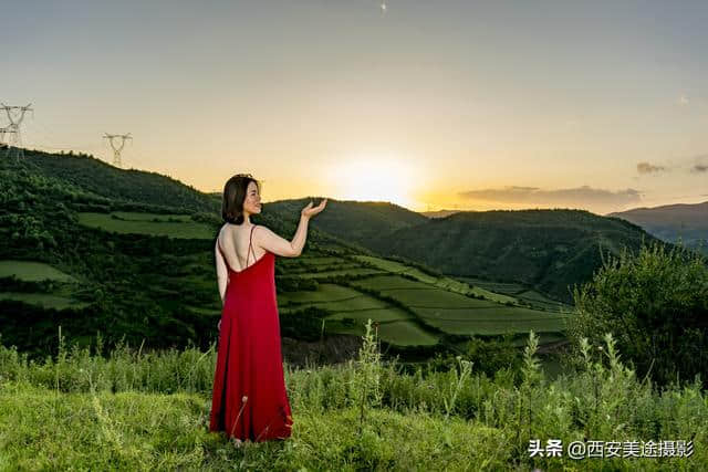 关山牧场看流星雨、草原烧烤徒步，原来暑期户外旅行可以这样玩