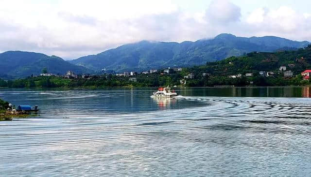 走进安康瀛湖，来一场美景与美食相融的探秘之旅