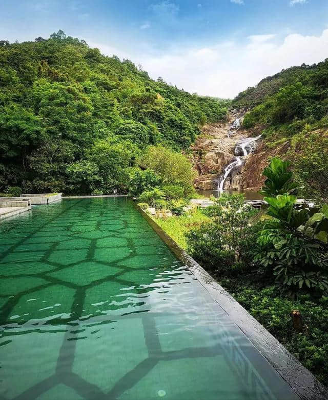 无边际瀑布泳池+雅景房温泉，打卡惠州新晋网红圣地，2人仅需598