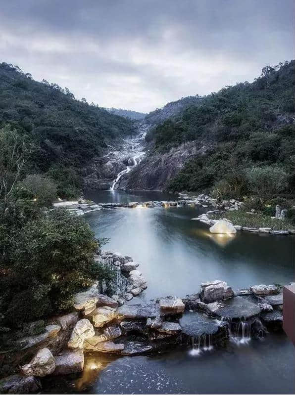 无边际瀑布泳池+雅景房温泉，打卡惠州新晋网红圣地，2人仅需598