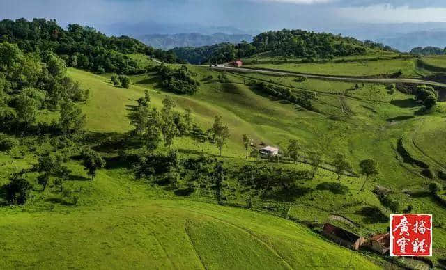 “旅游+扶贫”：关山草原托起小康梦