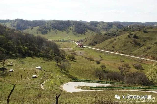 关山草原秋色撩人