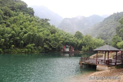 以雄、奇、险、秀著称，山岳风光秀美绮丽的黄山牯牛降风景区