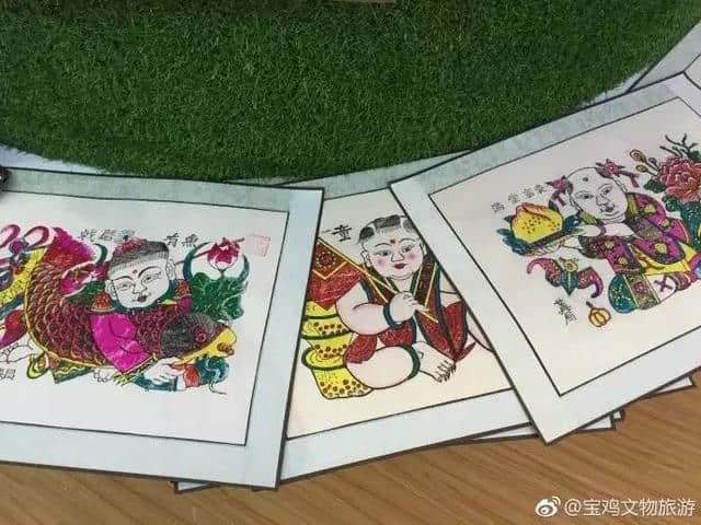 丝路旅博会上宝鸡展馆的旅游纪念品 每一件栩栩如生