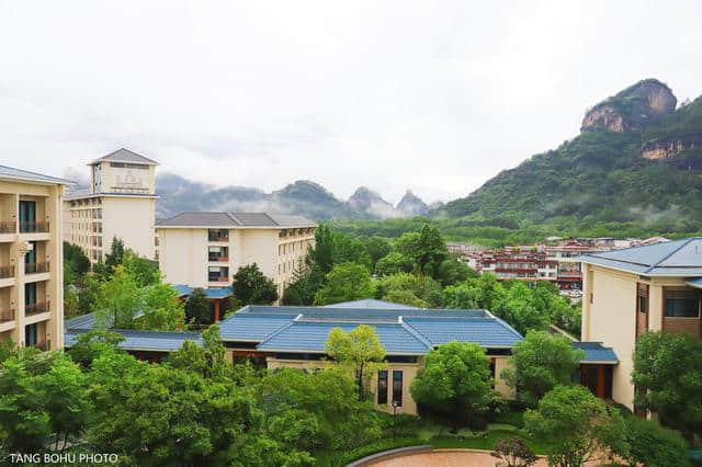 到武夷山旅游遇到突发大暴雨，烟雨中漫游武夷山，宛若灵山仙境