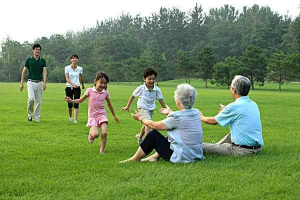 番禺大学城中心湖风景优美，广州亲子秋天游玩好去处