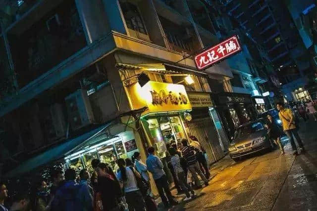 早上衢州搁带饼，下午香港鸡蛋仔，下个月起，日子越过越滋润~