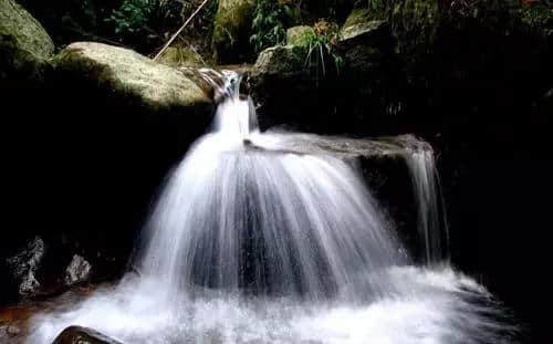 区县旅游临安美不美，看看临安的水