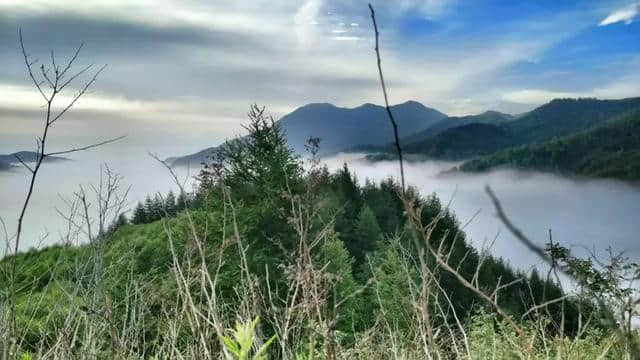 天宫降临六盘山？今晨网友实地照片为证！