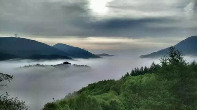 天宫降临六盘山？今晨网友实地照片为证！