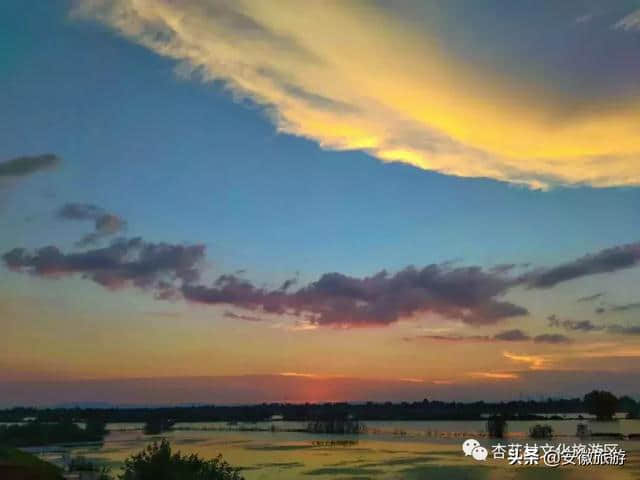 彤云满天，谁与你坐看池州杏花村夕阳