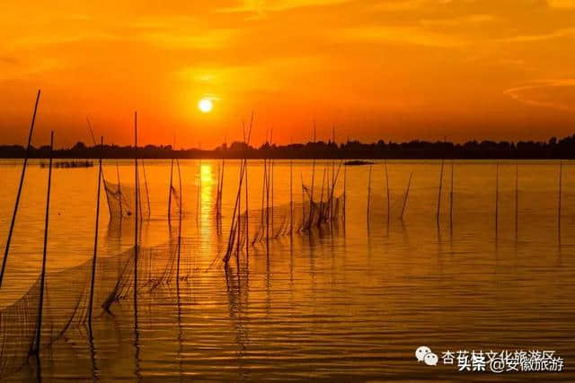 彤云满天，谁与你坐看池州杏花村夕阳