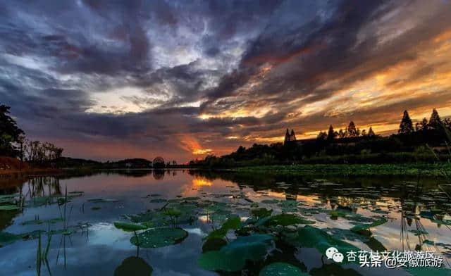 彤云满天，谁与你坐看池州杏花村夕阳