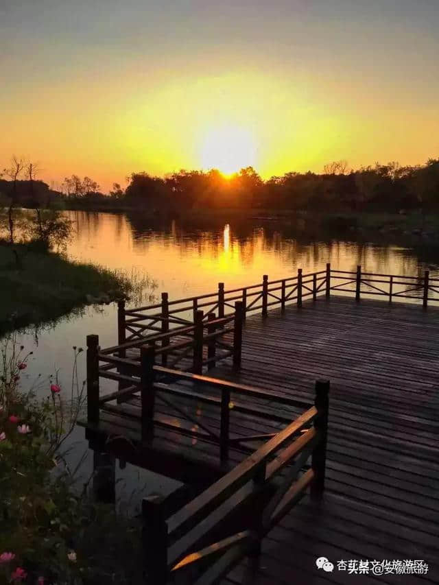 彤云满天，谁与你坐看池州杏花村夕阳