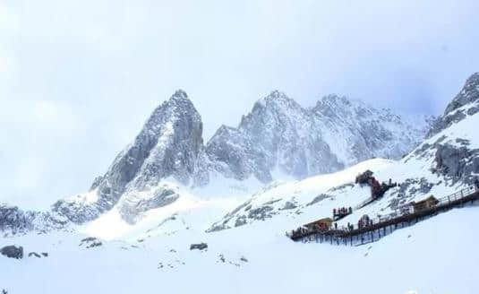 暑假云南冷门旅游：香格里拉，丽江古城，玉龙雪山，罗平螺丝田