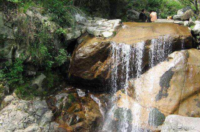 浙江农家院旅游｜安吉巅峰苑休闲山庄可以看到银河带和漫天的星空