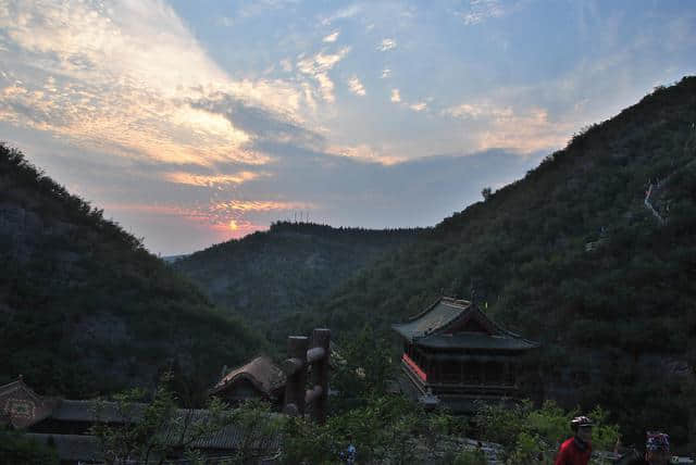 清明节假期，河南最值得去的7处美景！景美人少，全家自驾首选