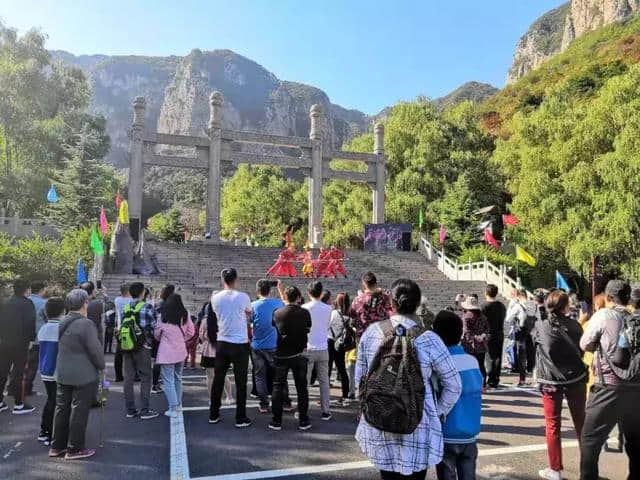 太行五指山景区，国庆七天零投诉，游客们兴致盎然、纷纷点赞！