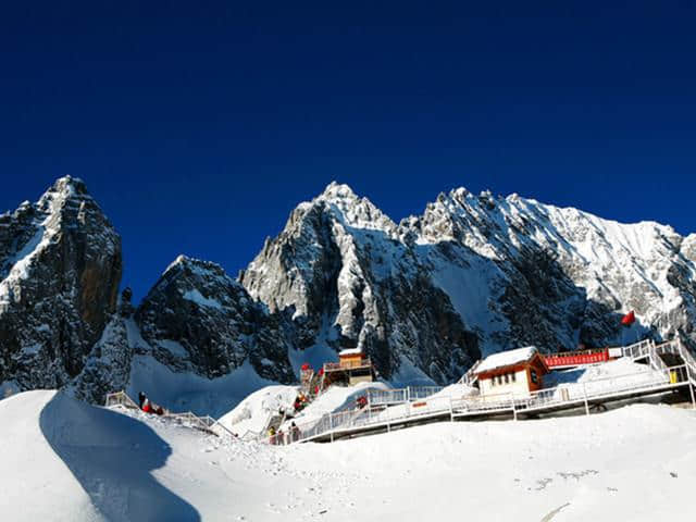 环游洱海，玉龙雪山：丽江-大理-香格里拉双飞6日经典游