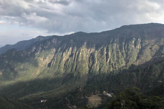 “浙江小黄山”之称的小众仙境，就在杭州西南部的临安