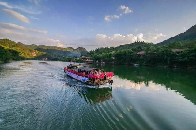 福利来了！连州地下河、湟川三峡免费游玩！赶紧约约约~