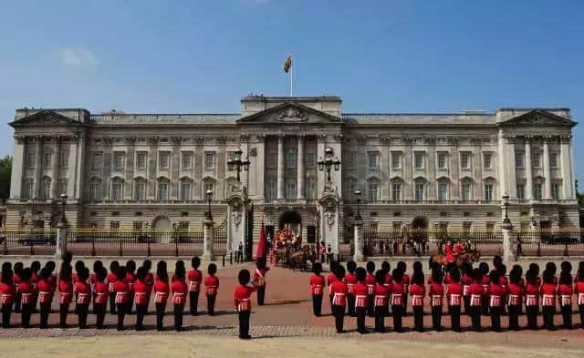 高端旅游+权威体检，一个英伦游就全搞定了！