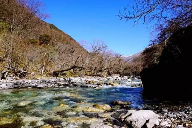 3天游玩情歌康定，看高山草甸+牛羊成群+圣洁雪山+ 寺庙神殿