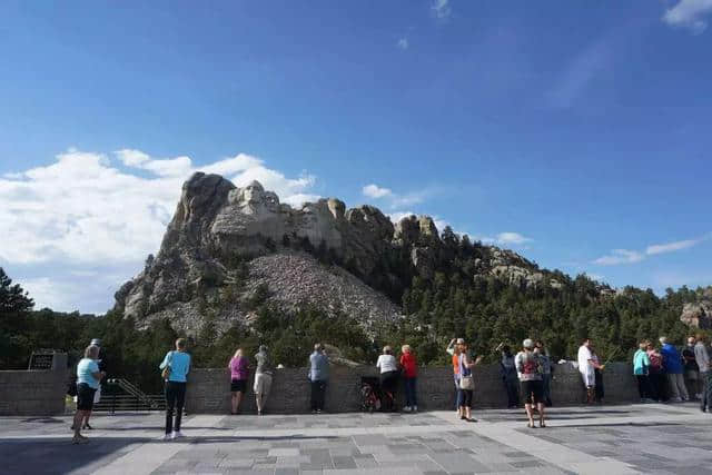 2019最新旅游“避雷”指南：呵呵！看完这些，我只想瘫在家里……